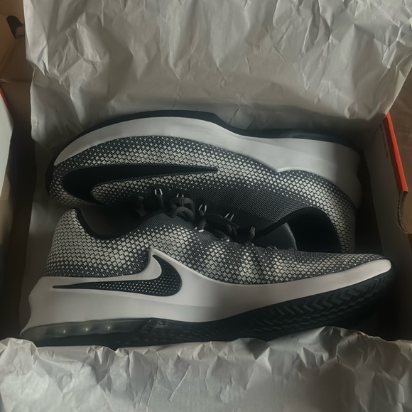 Brand New Nike Air Max Infuriate Low Cool Grey/ Black-White Size 13 - Picture 1 of 4